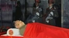 Tijelo Kim Jong-Ila izloženo u staklenom kovčegu
