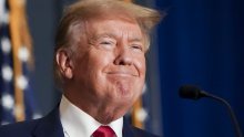 Više od 300 povjerljivih dokumenata pronađeno u Trumpovom domu na Floridi