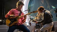Arctic Monkeys u Puli, rock dominacija za sve generacije: Kako se pod dizalicama Uljanika kalio sheffieldski čelik