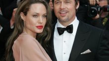 Drama se nastavlja: Otkriveni i detalji žestoke svađe između Brad Pitta i Angeline Jolie. Rekao joj je da 'uništava obitelj'