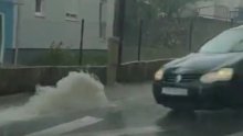 [VIDEO] Kišno nevrijeme potopilo okolicu Splita: 'Bujice dizale šahtove, morali smo zaustaviti automobil'
