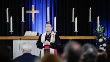 Njemački biskup odgovorio na vatikanske kritike prijedloga reformi: Ženama bi omogućio da postanu svećenice, ukinuo bi celibat...