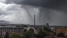 [FOTO/VIDEO] Kiša nije zaobišla ni Zagreb: Padala stabla, poplavljeni podrumi, ugašeni semafori, a ulice su se pretvorile u potoke