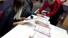 U BiH još broje glasove s izbora, oporba u Republici Srpskoj tvrdi da su krađe dokazane