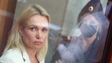 Ruska novinarka koja se usprotivila invaziji na Ukrajinu pobjegla iz kućnog pritvora