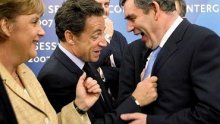 Merkel i Sarkozy traže izvanredni samit  EU-a