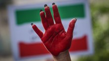 Najmanje 28 djece ubijeno, mnogo uhićenih u Iranu
