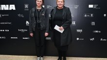 [FOTO] Na otvorenje 20. ZFF-a došli brojni poznati: Ksenija Marinković stigla u pratnji kćeri koju ne vidimo često