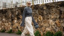 Bijele hlače omilljeni su komad street style zvijezdi, a ovako ih nose u hladnoj sezoni