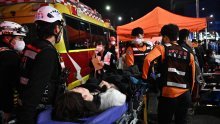 Uznemirujuće snimke i svjedočanstva stampeda u seulskoj ulici smrti: 'Da sam ostao još samo par minuta, ne bih se vratio živ'