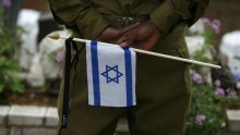 Peres negira upletenost Izraela u ubojstvo znanstvenika