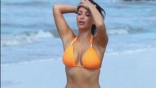 Kim Kardashian pokazala obline u bikiniju