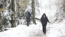 [FOTO] Pogledajte kako je snijeg zatrpao Gorski kotar i Liku; zabijeljela i Medvednica