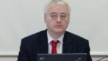 Ivo Josipović na chatu tportala