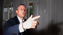 Svaguša u talu s novinarima i navijačima