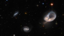 Kozmički valcer: Hubble je snimio spektakularni ples dvije sudarajuće galaksije