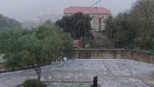 [VIDEO] Tuča zabijelila Hvar, u moru kod Dubrovnika se pojavila pijavica