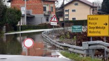 [FOTO/VIDEO] Vojska pomaže obranititi Kostajnicu od poplave, dodatne snage spremne za obranu Petrinje i Karlovca
