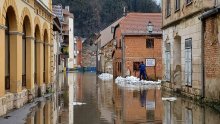 [FOTO/VIDEO] Izvanredno stanje zbog poplava: Napeto u Dvoru i Kostajnici, sprema se obrana Karlovca