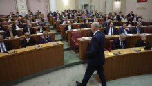 Dvotrećinska većina za promjene Ustava je iluzija
