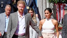 Unatoč svemu, kralj pruža ruku pomirenja: Princ Harry i Meghan Markle bit će pozvani na povijesnu krunidbu kralja Charlesa