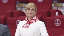 [VIDEO] Kolinda se 'raspištoljila' na Instagramu, snimala je reakcije Emmanuela Macrona iz svečane lože