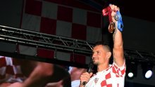 [VIDEO/FOTO] Dejan Lovren jasno je odgovorio svim kritičarima: Možda su ljubomorni na to kako pjevam, ali ne mogu bolje...