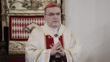 Bozanić na polnoćki u Zagrebu: Nitko nije isključen iz Božića