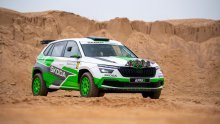 [FOTO/VIDEO] Iskusni 'pustinjski vuk' isprobao Škodu Afriq: Studentski automobil iz snova mogao bi i na reli Dakar