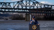 Joe Biden prvi puta posjetio granicu s Meksikom