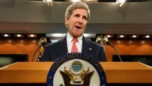 Kerry: Moguće je da Amerika napadne Irak iz zraka