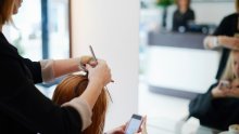 Frizeri žele spremiti mlade za tržište rada: Traže da osnovna škola traje 9 godina