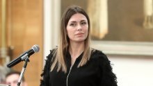 Mila Horvat u zavodljivim kreacijama: 'Svatko ima svoje radosti'