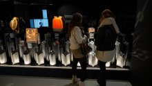 Pariška izložba uvlači vas u snoviti svijet Louis Vuittona