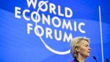 Von der Leyen u Davosu: Neće biti 'popuštanja' u potpori EU Ukrajini