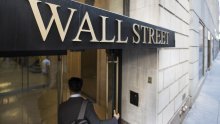 Wall Street oštro pao, raste rizik od recesije