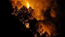 Nastavljeno gašenje požara na Braču