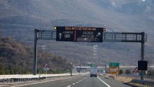 HAK: Zbog prometne nesreće na A1 između Vrpolja i Šibenika vozi se jednim trakom