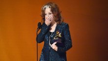 Najveće iznenađenje Grammyja: 73-godišnja pjevačica pomela Beyonce i Adele, a evo o čemu govori njezina potresna pjesma