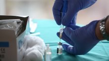 EMA očekuje da će se uvesti godišnje cijepljenje protiv covida