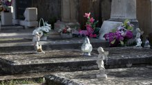 Nude plaću od tisuću eura, nagradu, regres... ali nitko neće u grobare