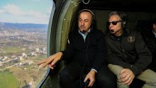 [FOTO] Američki šef dipomacije stigao u Tursku: Helikopterom preletio područje razoreno u potresu