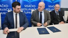Bačić u Sisku preuzeo 15 državnih stanova, u njih će useliti obitelji iz kontejnerskih naselja