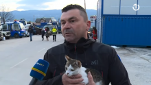 [VIDEO] Spasilac iz BiH udomio mačku spašenu iz ruševina u Turskoj, ime dobila po curici koja je živa izvučena nakon 248 sati