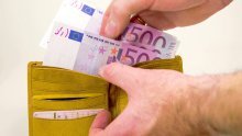 Prosječna plaća za veljaču 1.106 eura, realno manja 0,2 posto nego lani