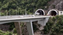 Prometna nesreća na riječkoj obilaznici u tunelu 'Katarina', kolona duga kilometar