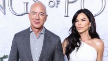 Zaljubljeni kao prvoga dana: Jeff Bezos uživao u izlasku sa svojom atraktivnom djevojkom