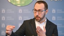 Počela isplata novčane naknade i uskrsnice zagrebačkim umirovljenicima. Evo koliko će dobiti