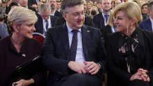Na konferenciji u Zagrebu Grabar Kitarović osvanula u prvom redu uz premijera Plenkovića