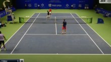 [VIDEO] Tenisači i suci samo su zaprepašteno gledali, našao se u krivo vrijeme na krivom mjestu i to platio životom!